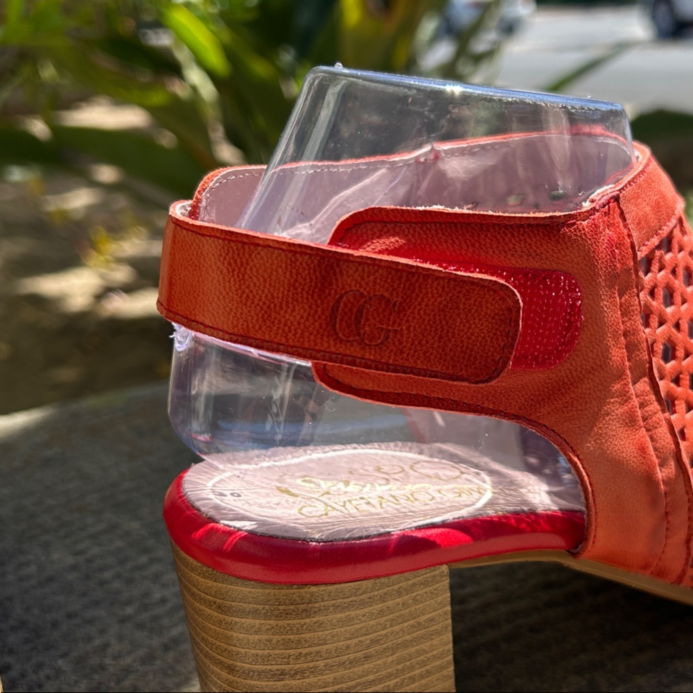 Size 39 (8.5 US) | CG Sport by Cayetano Giménez Coral Peep-Toe Sandals - Picture 3 of 10